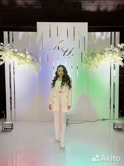 Ведущая на свадьбу,день рождения Церемониймейстер