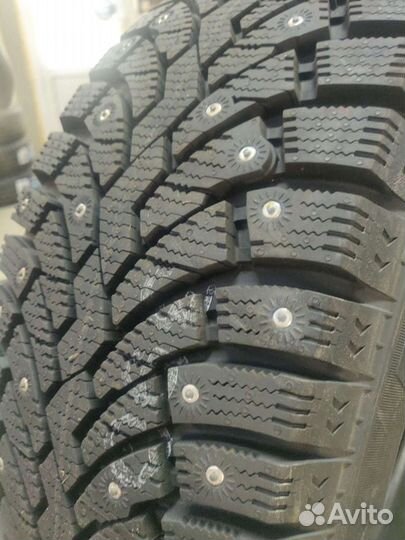 Pirelli Formula Ice 215/65 R16 98T