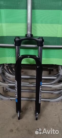 Вилка SR Suntour XCE28 DS, ход 100 мм