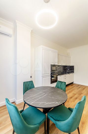 2-к. квартира, 80 м², 14/25 эт.
