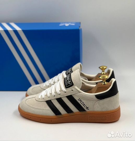 Кроссовки adidas spezial