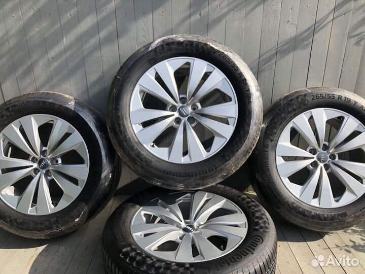 Оригинальные колеса на Audi Q8 / Q7 4M R19
