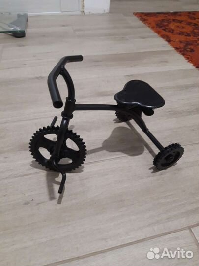 Трехколесный велосипед