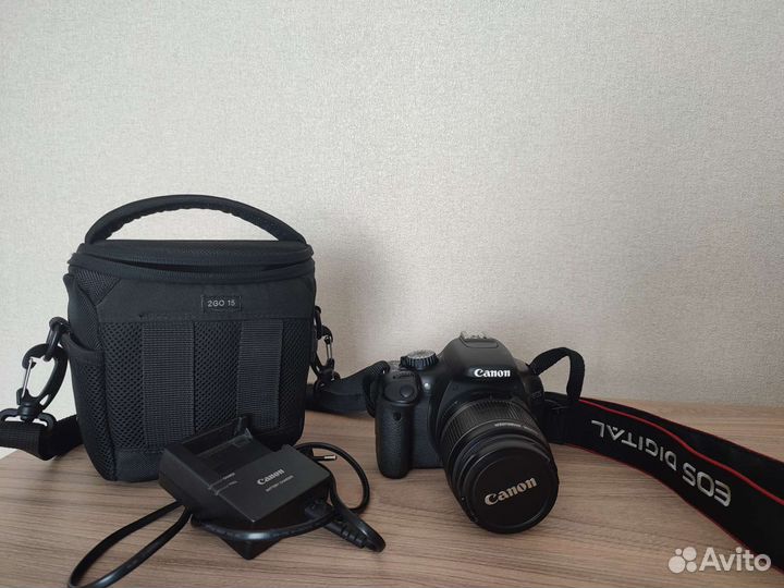 Зеркальный фотоаппарат Canon EOS 550D