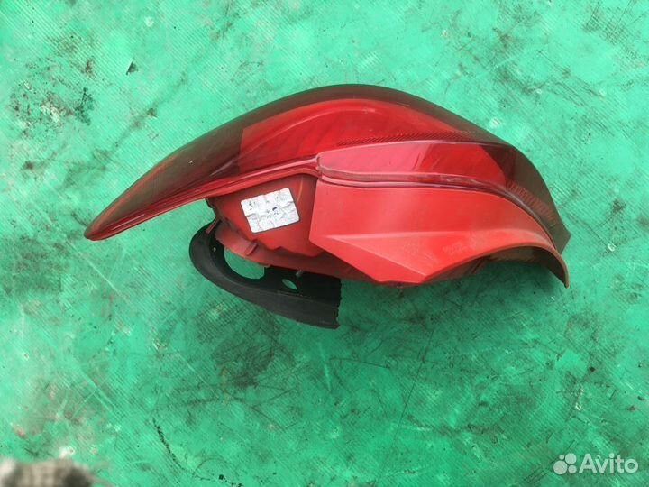 Фонарь задний правый для Toyota Yaris 2005-2011