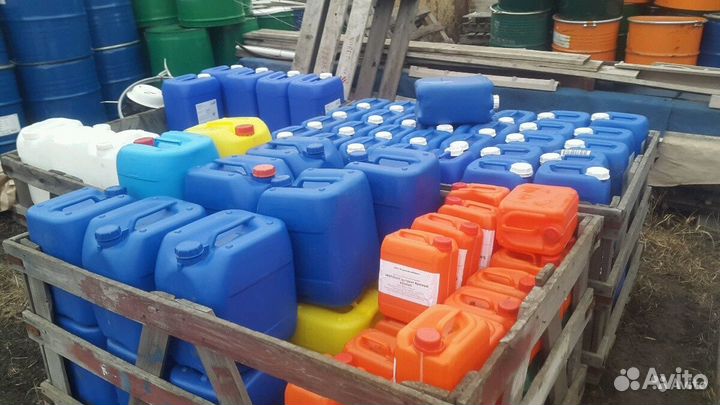 Бочки(металлические пластмассовые), канистры