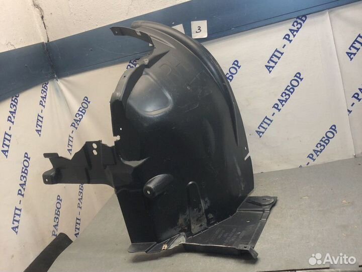 Подкрылок передний правый Bmw X6