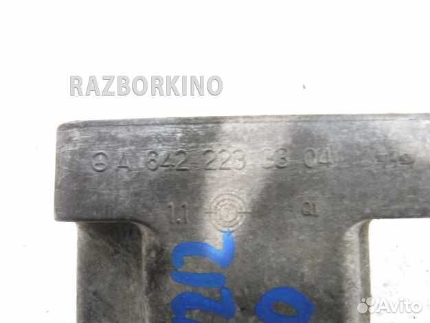 Кронштейн двигателя