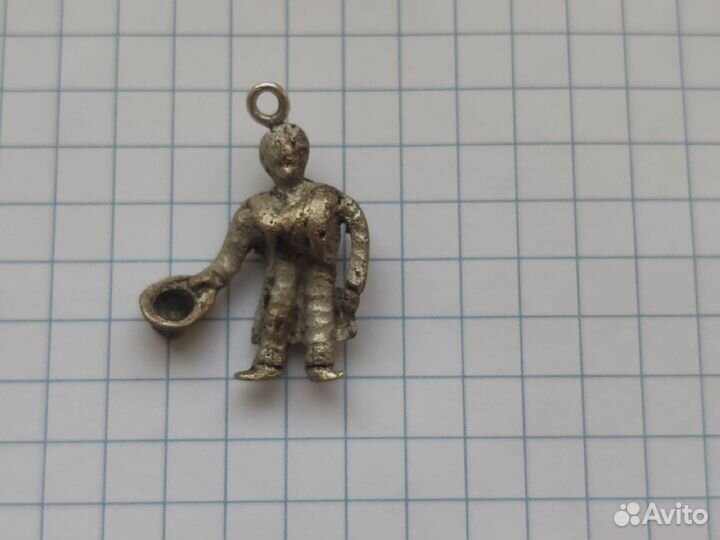 Старинная подвеска