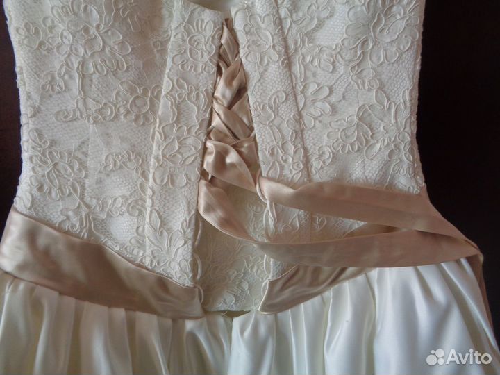 Свадебное/выпускное платье атласное