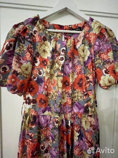 Платье с цветами в пол