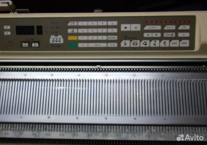 Продам вязальную машину