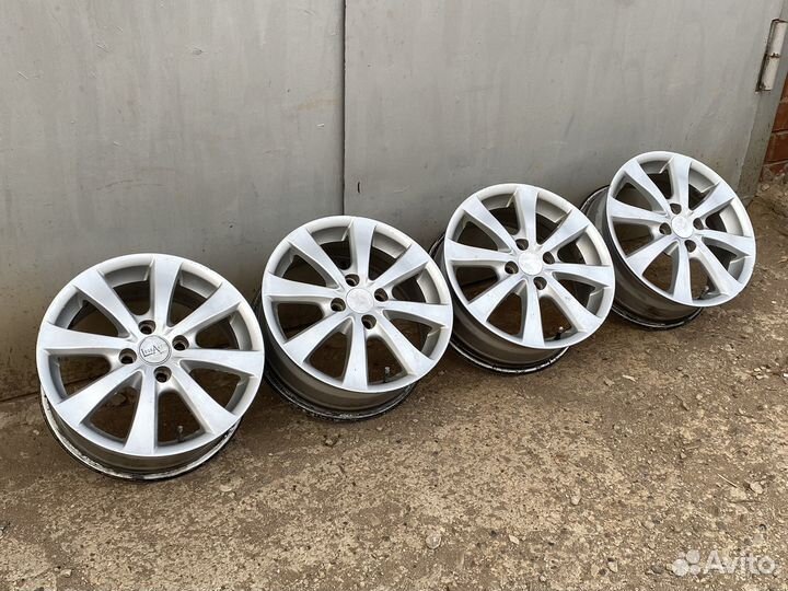 Литые диски R15 4x100 (dia 60.1)
