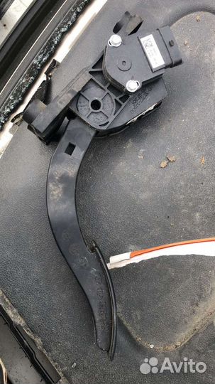 Педаль газа Hyundai Solaris 1/ Kia rio 3