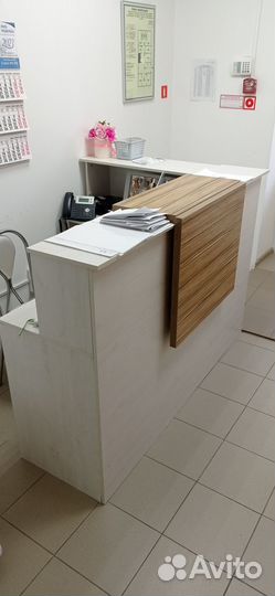 Стойка ресепшн бу