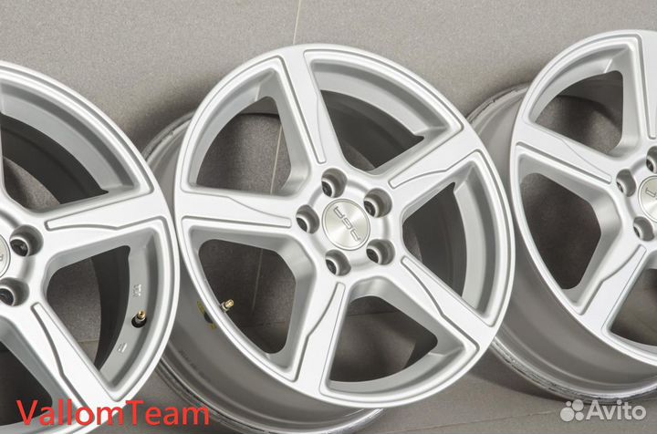 Лот UP27140725 Фирменные 17-е диски AGA finger