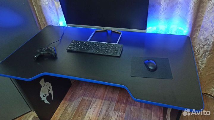 Геймерский стол с подсветкой GladiatorBlackRgb