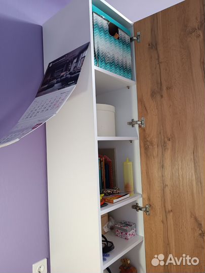 Шкаф высокий узкий