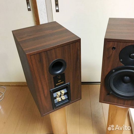 Колонки полочные QLN Qubic 111