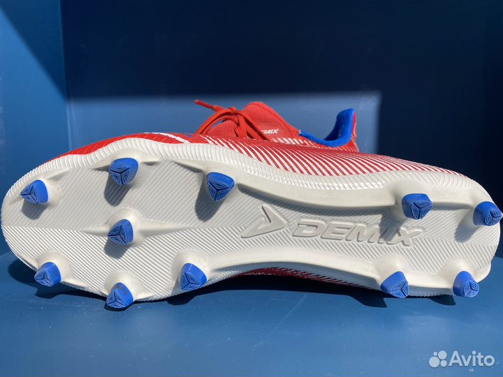 Футбольные бутсы demix