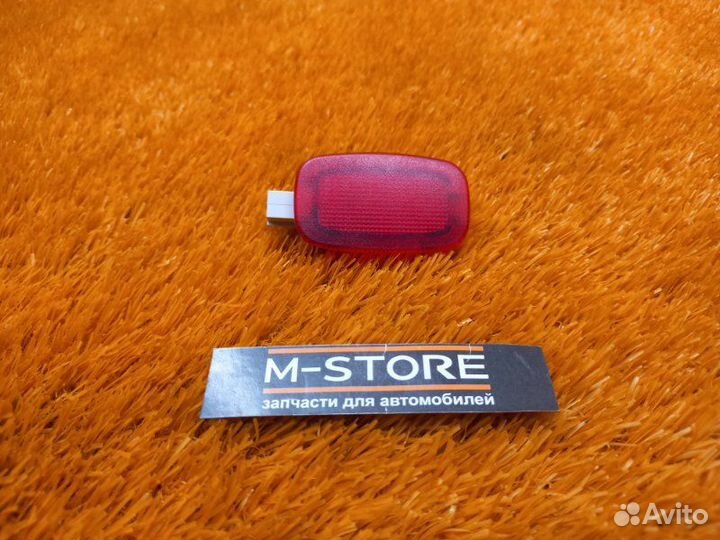 Плафон освещения передний правый Mercedes-Benz