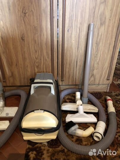 Пылесос Ракета -12