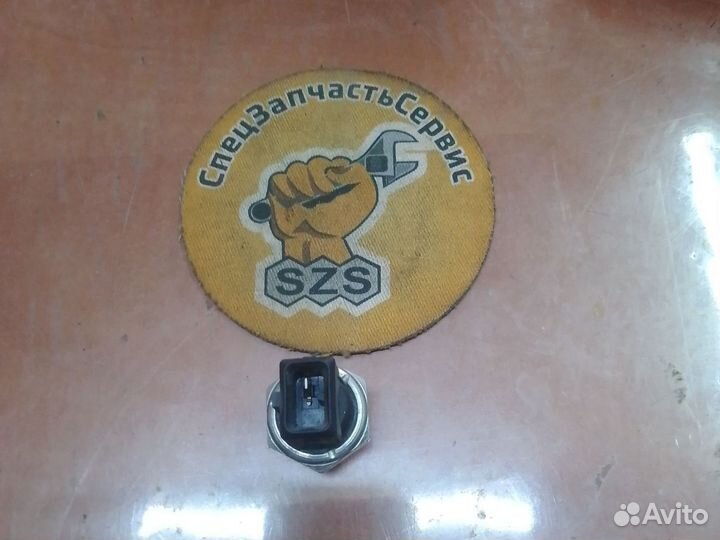 Датчик давления масла deutz BF6M1013 Volvo BL61/71