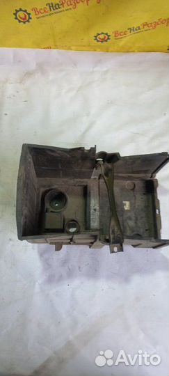 Площадка полка акб Форд Фокус 2 Рестайлинг седан 1