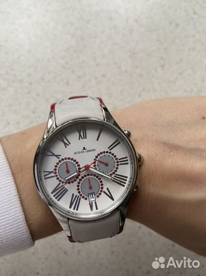 Часы женские Jacques Lemans