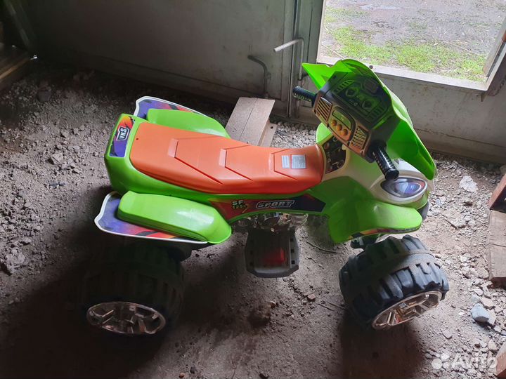 Детский квадроцикл на аккумуляторе