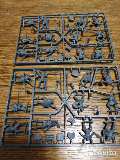 Миниатюры Властелин колец Games Workshop много