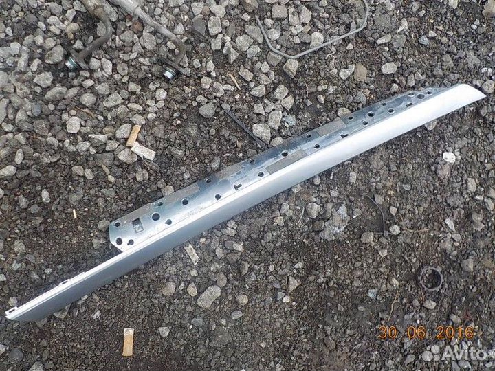 Накладка декоративная на обшивку задней правой