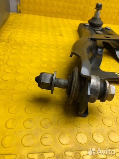 Рычаг подвески передний правый Renault Duster