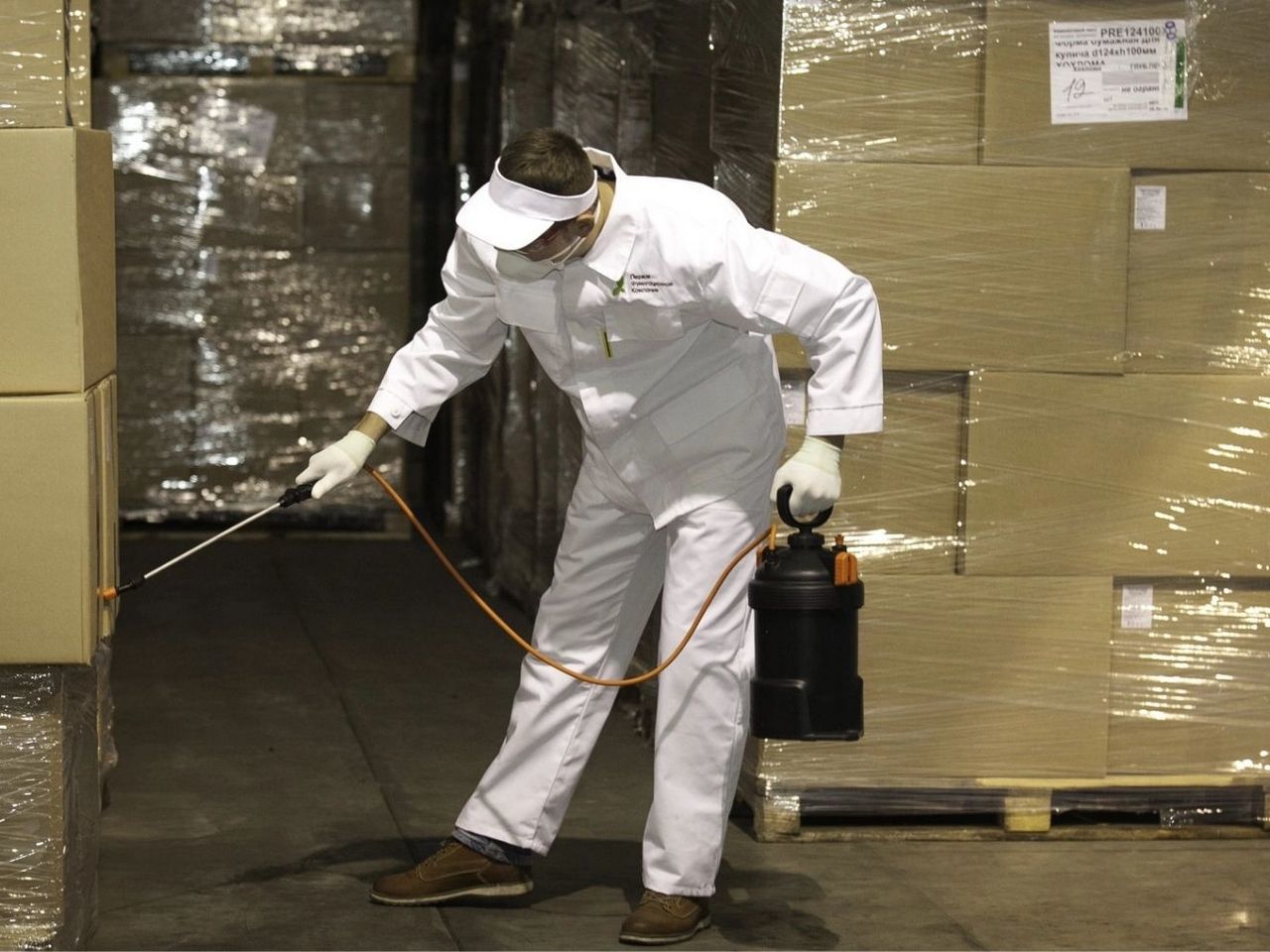 дезинфектор для комнаты. дезинсекция нижний новгород. дезинсекция. дезинсекция в больнице. уничтожение клопов.