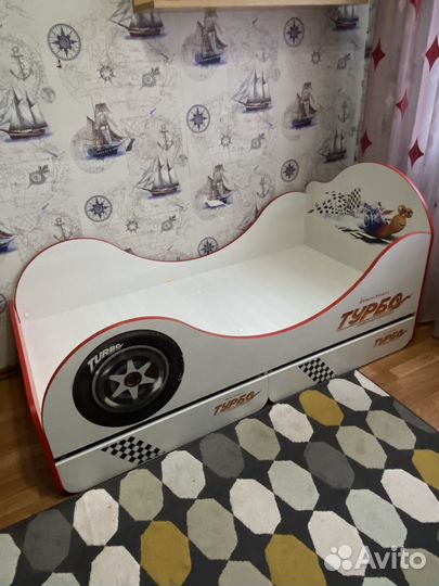 Детская кровать машина с матрасом