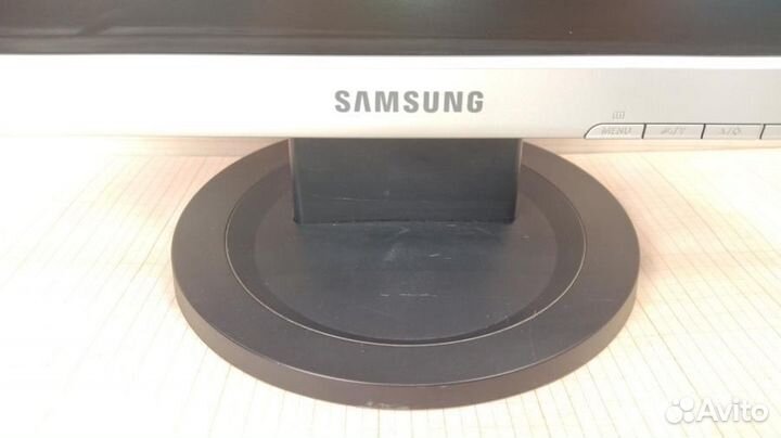 Монитор б/у 17