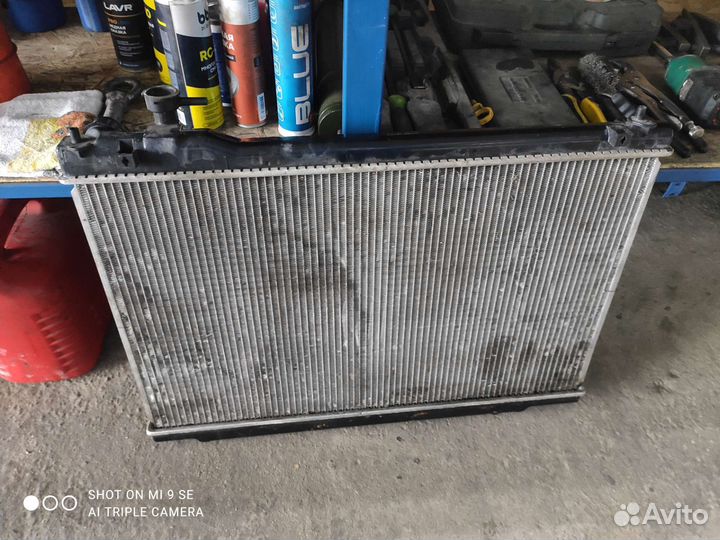 Радиатор охлаждения на infiniti fx35