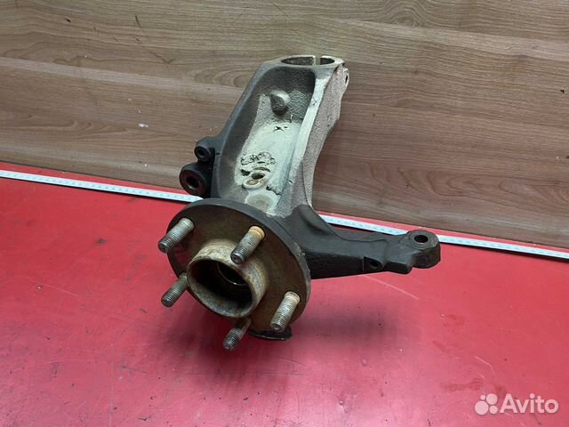 Кулак поворотный передний левый 1477862 Ford Focus