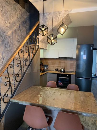 3-к. квартира, 80 м², 1/2 эт.