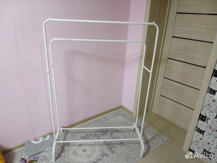 Вешалка для одежды напольная металлическая