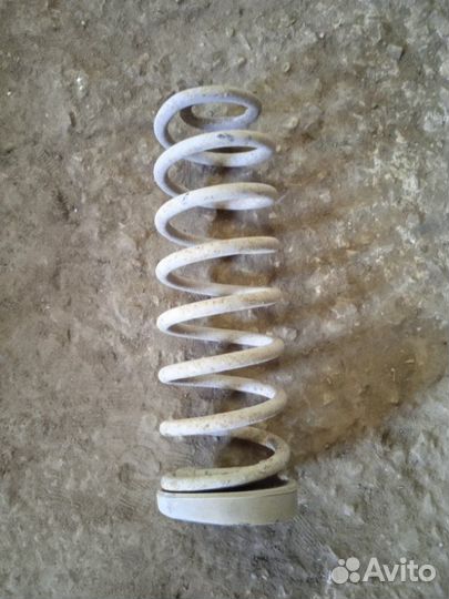 Пружина задняя Renault Logan 1 2012