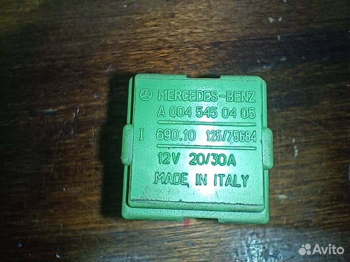 Реле Mercedes Vito 638 (ящик 04)