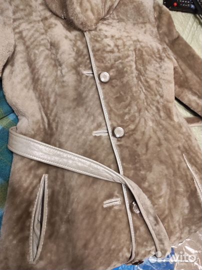 Шуба мутоновая с капюшоном 44 46