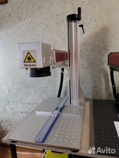 Лазерный маркер волоконный Raucys 30Q