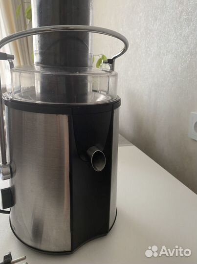 Соковыжималка профессиональная