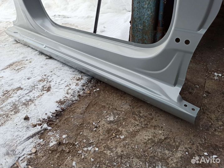 Боковина правая для Фольксваген Поло 6 Рапид