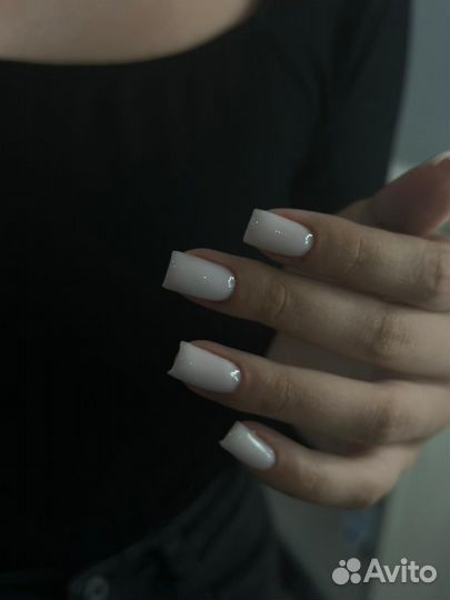 Модель на маникюр, наращивание