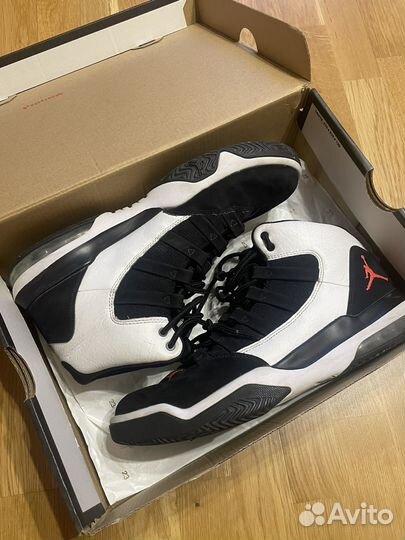 Nike air Jordan max aura