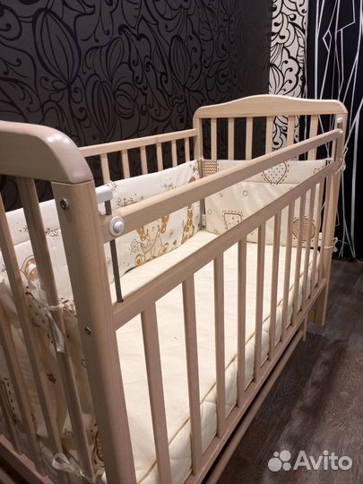 Детская кроватка