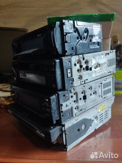 4 автомагнитолы на запчасти